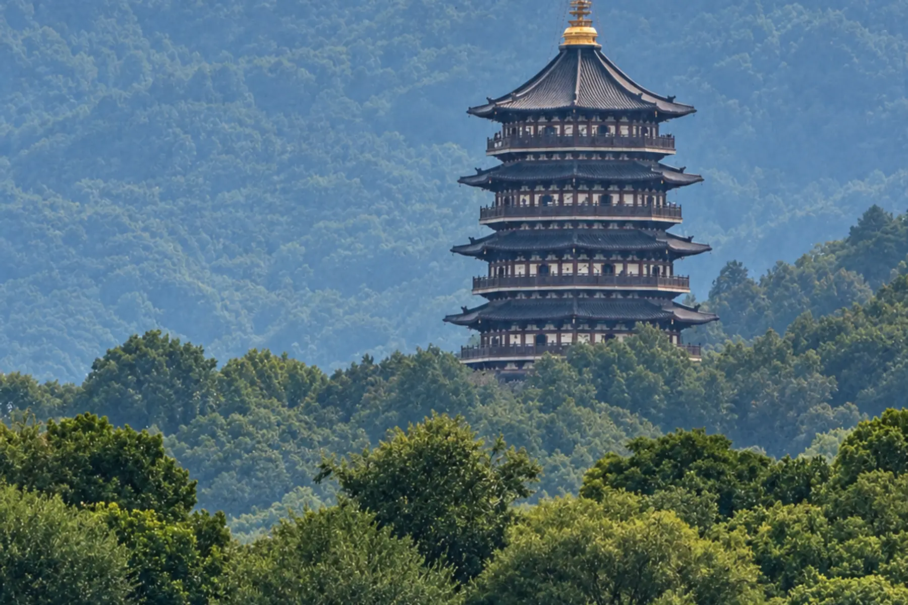 Pagoda overlooking West Lake